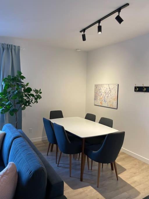 871 Shefford Suite 207 3Chambres بورمونت المظهر الخارجي الصورة