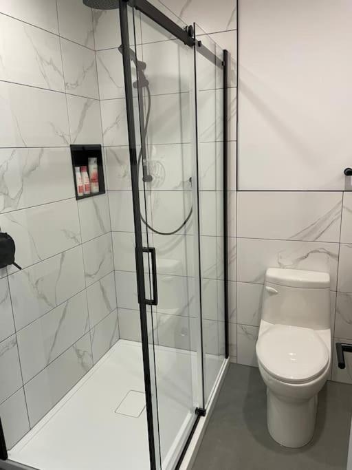 871 Shefford Suite 207 3Chambres بورمونت المظهر الخارجي الصورة